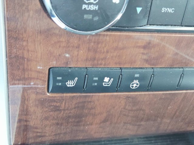 Used 2011 RAM 1500 Laramie AWD/4WD image 19