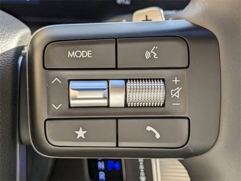 Used 2025 Hyundai Santa Fe Limited image 35