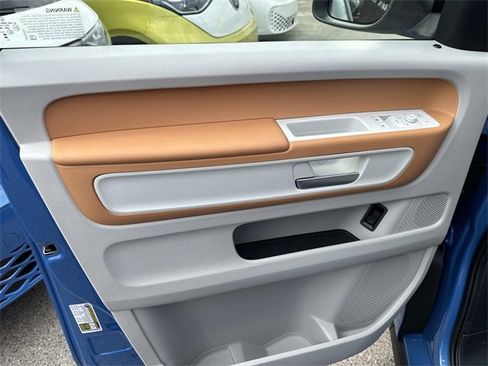New 2025 Volkswagen ID. Buzz 1st Edition image 11