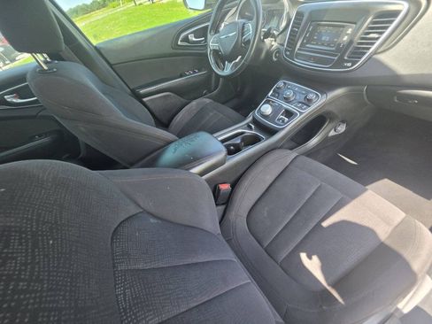 Used 2015 Chrysler 200 Limited w/ Convenience Group FWD image 6