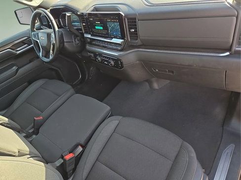 Used 2025 Chevrolet Silverado 1500 LT image 11