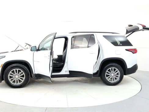 Used 2023 Chevrolet Traverse LT image 10
