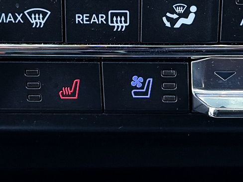 Used 2021 Ford F150 Lariat image 30