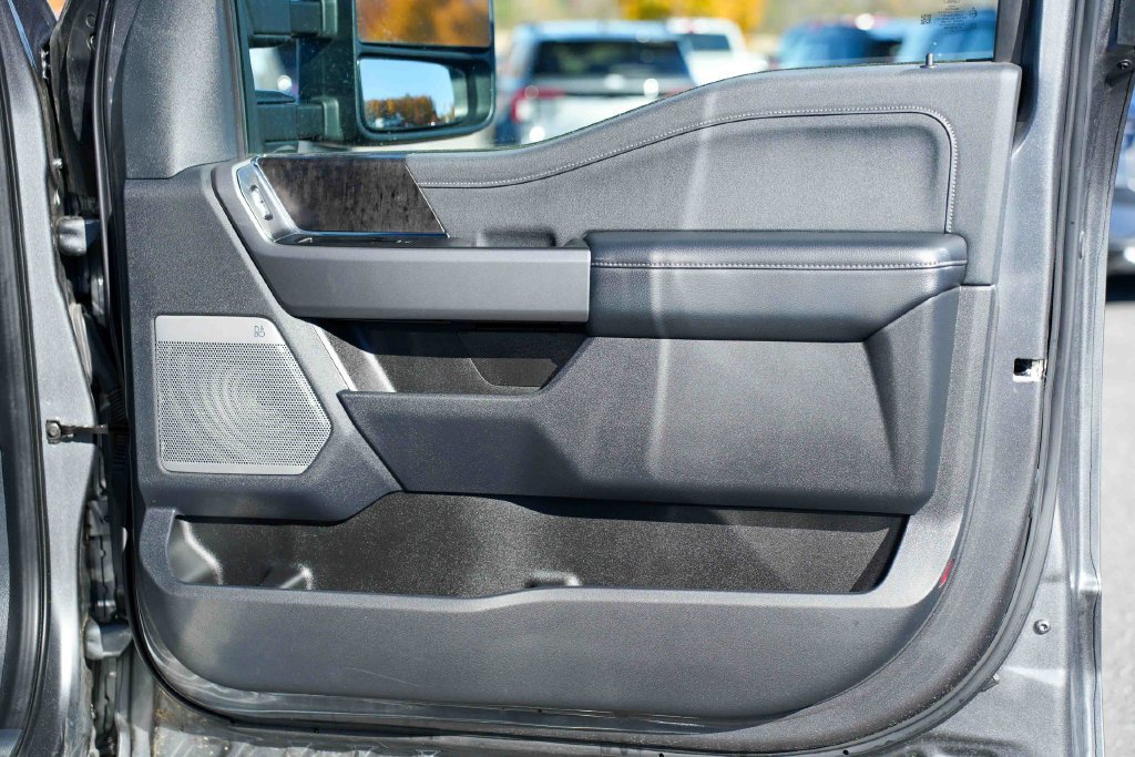 Used 2025 Ford F250 Lariat AWD/4WD image 15