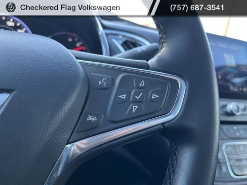 Used 2024 Chevrolet Malibu LT image 37