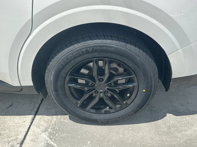 Certified 2024 Kia Carnival LX FWD image 10