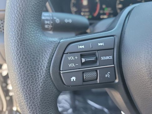 Used 2025 Honda CR-V EX image 30