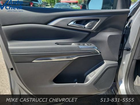 Used 2026 Chevrolet Traverse LT AWD/4WD image 25