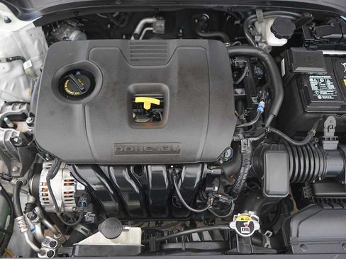 Used 2023 Kia Forte LXS FWD image 9