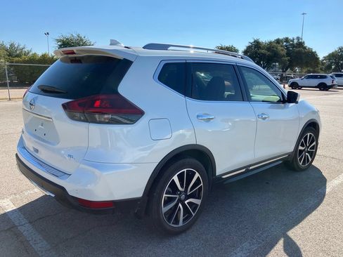 Used 2019 Nissan Rogue SL w/ Premium Package FWD image 4