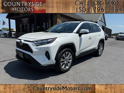 Used 2022 Toyota RAV4 XLE Premium FWD image 1