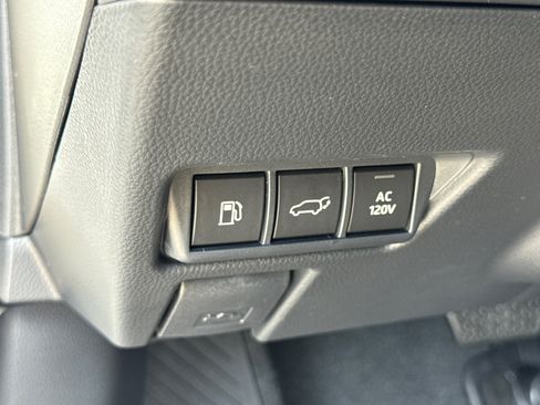 New 2026 Toyota Prius Plug-In Hybrid FWD image 28