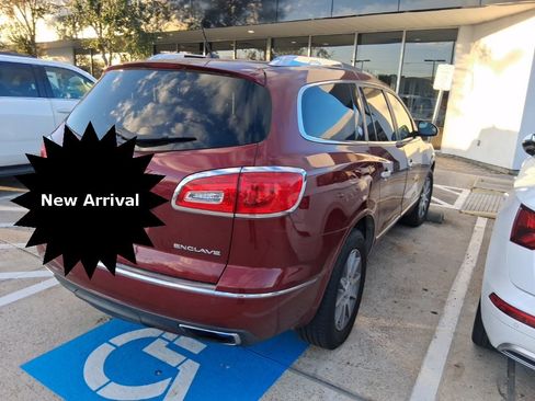 Used 2015 Buick Enclave Leather w/ Trailering Package image 3