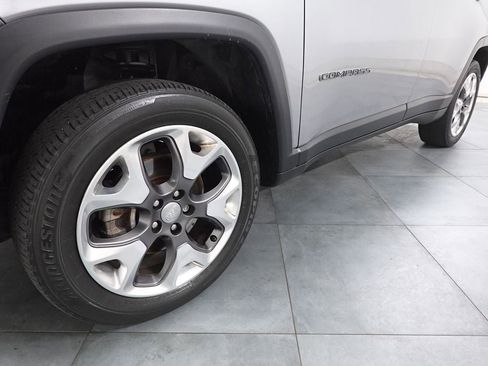 Used 2021 Jeep Compass Limited image 30