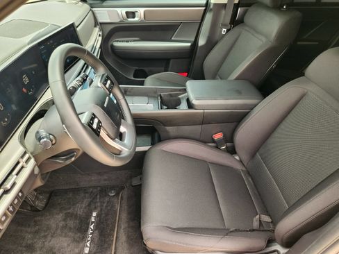 Used 2025 Hyundai Santa Fe SE FWD image 13