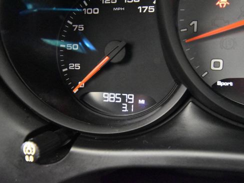 Used 2020 Porsche Macan S image 27