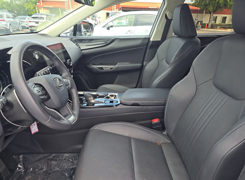 Used 2023 Lexus NX 250 FWD w/ Towing Package (2000 Lbs) image 5
