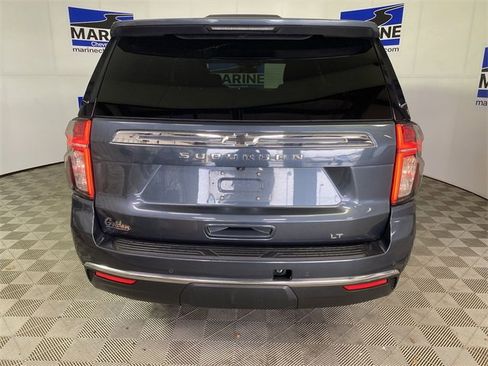 Used 2021 Chevrolet Suburban LT w/ Luxury Package image 17