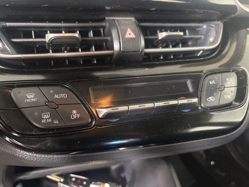 Used 2021 Toyota C-HR LE image 17