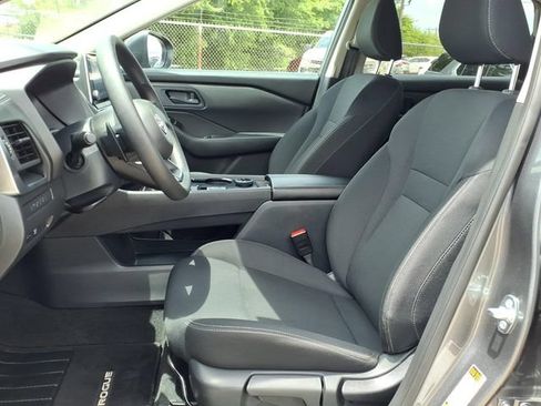 Used 2024 Nissan Rogue S AWD/4WD image 10
