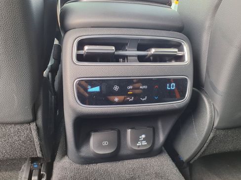 Certified 2026 Genesis GV70 2.5T Sport Prestige AWD/4WD image 19