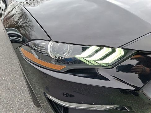 Used 2020 Ford Mustang Premium image 9