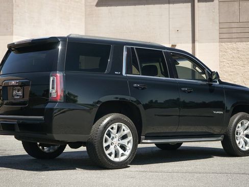 Used 2019 GMC Yukon SLT w/ Open Road Package AWD/4WD image 4
