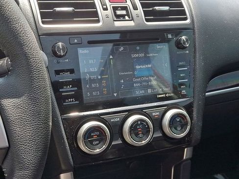 Used 2018 Subaru Forester 2.5i Touring AWD/4WD image 19