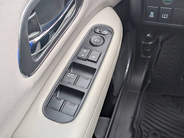Used 2018 Honda HR-V EX image 27