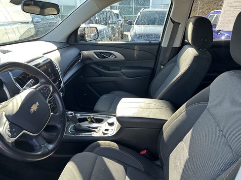 Used 2018 Chevrolet Traverse LT image 20