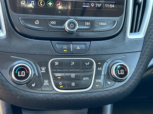 Used 2024 Chevrolet Malibu LT image 16