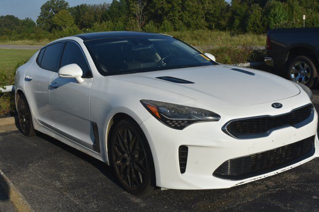 Used 2018 Kia Stinger Premium AWD/4WD image 3