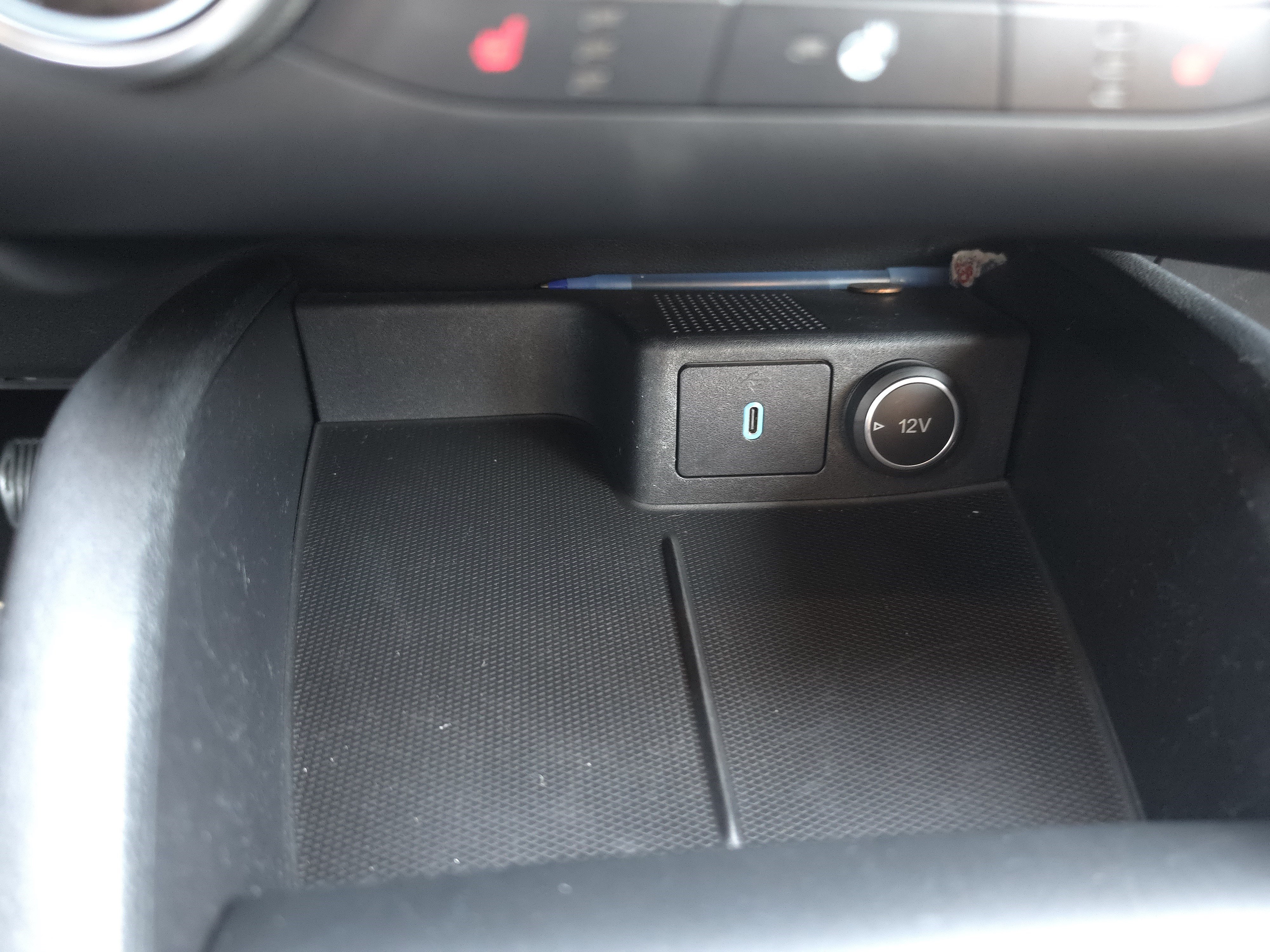 Used 2020 Ford Escape SEL FWD image 25