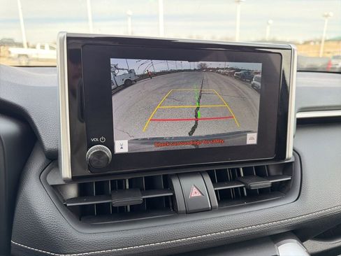 Used 2024 Toyota RAV4 LE image 32