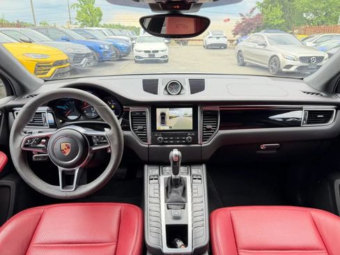 Used 2017 Porsche Macan GTS AWD/4WD image 21