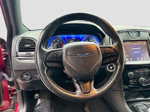 Used 2022 Chrysler 300 S image 11