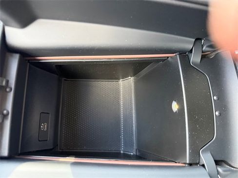 Certified 2026 BMW X7 xDrive40i w/ Premium Package image 41