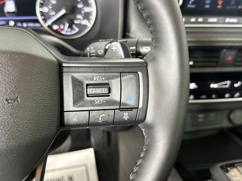 Certified 2025 Nissan Rogue SV w/ SV Premium Package image 31