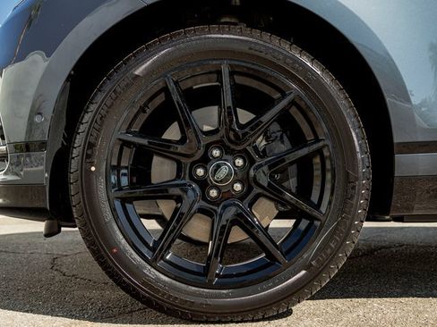 New 2026 Land Rover Range Rover Velar Dynamic SE image 11