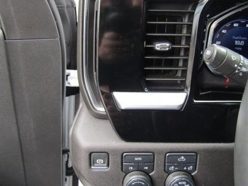 Used 2024 Chevrolet Silverado 1500 LT w/ Work Truck Package AWD/4WD image 17