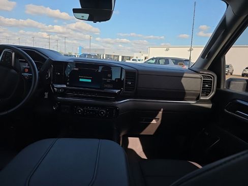 Used 2024 Chevrolet Silverado 3500 LTZ w/ LTZ Texas Edition image 17