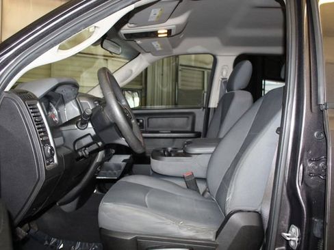 Used 2019 RAM 1500 Tradesman w/ Tradesman SXT Package RWD image 10