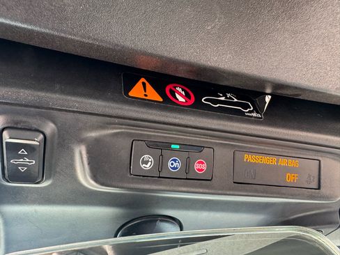 Used 2023 Chevrolet Camaro LT image 31