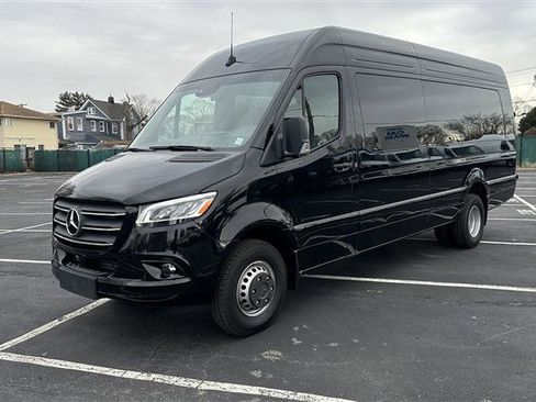Used 2024 Mercedes-Benz Sprinter 3500 image 7