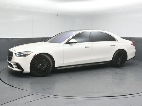 Used 2022 Mercedes-Benz S 500 4MATIC image 4