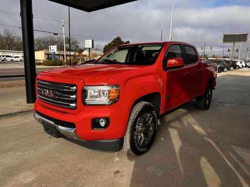 Used 2015 GMC Canyon SLE w/ All-Terrain Package image 4
