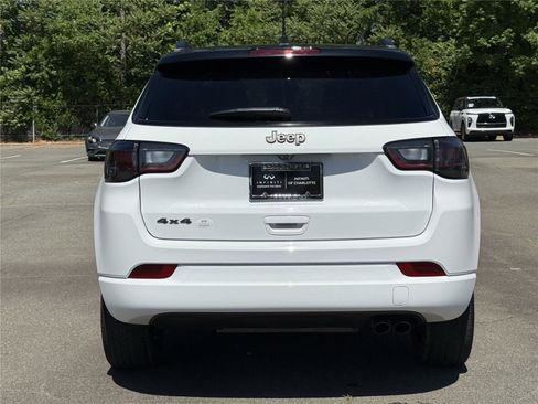 Used 2022 Jeep Compass High Altitude AWD/4WD image 28