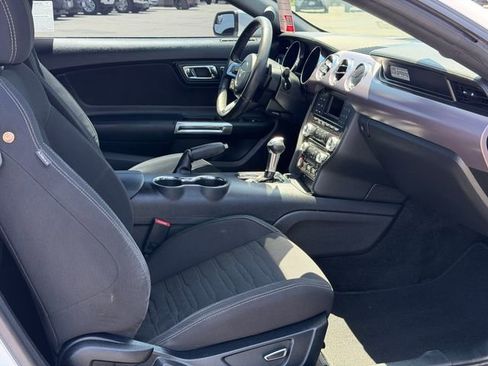Used 2017 Ford Mustang GT RWD image 17