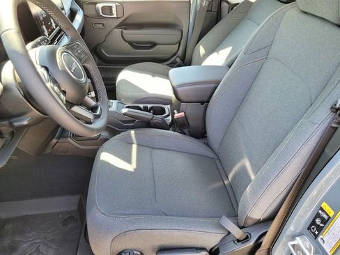 New 2026 Jeep Gladiator Sport image 15