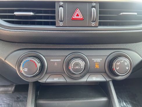 Used 2023 Kia Forte LXS image 33